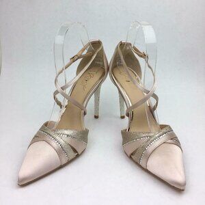 Badgley Mischka Diamond Pointed Toe pump 7.5